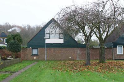 Freistehende Ferienwohnung, gelegen in Bungalowpark in der nahe von meer, strand und dunen